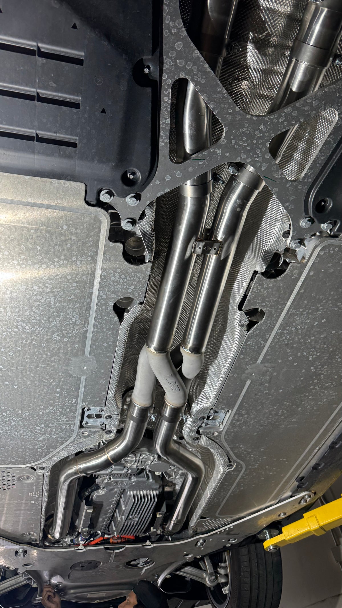 LAB BMW G90 G99 M5 Z-Pipe Midpipe (2025+)