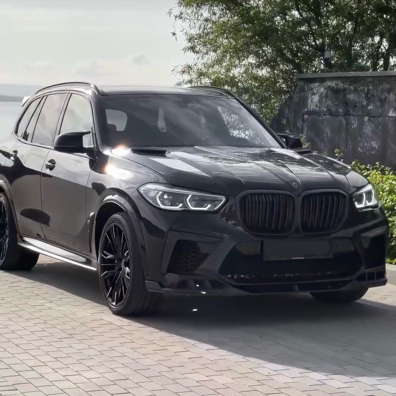 F95 X5M Type 1 Carbon Front Lip