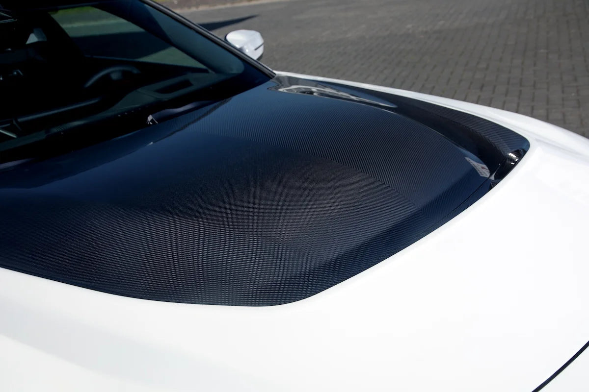 G87 M2 Dry Carbon Hood