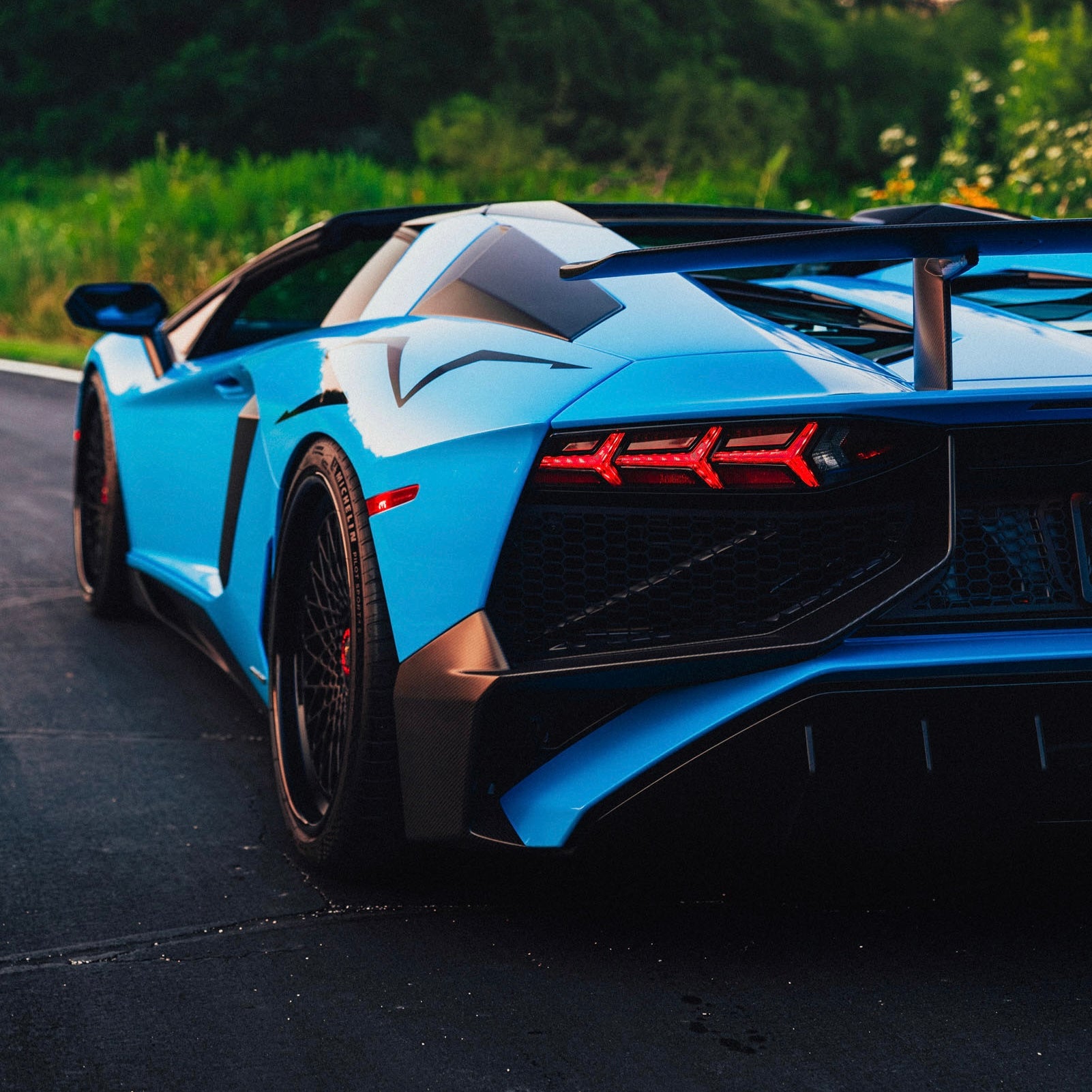 Aventador SV
