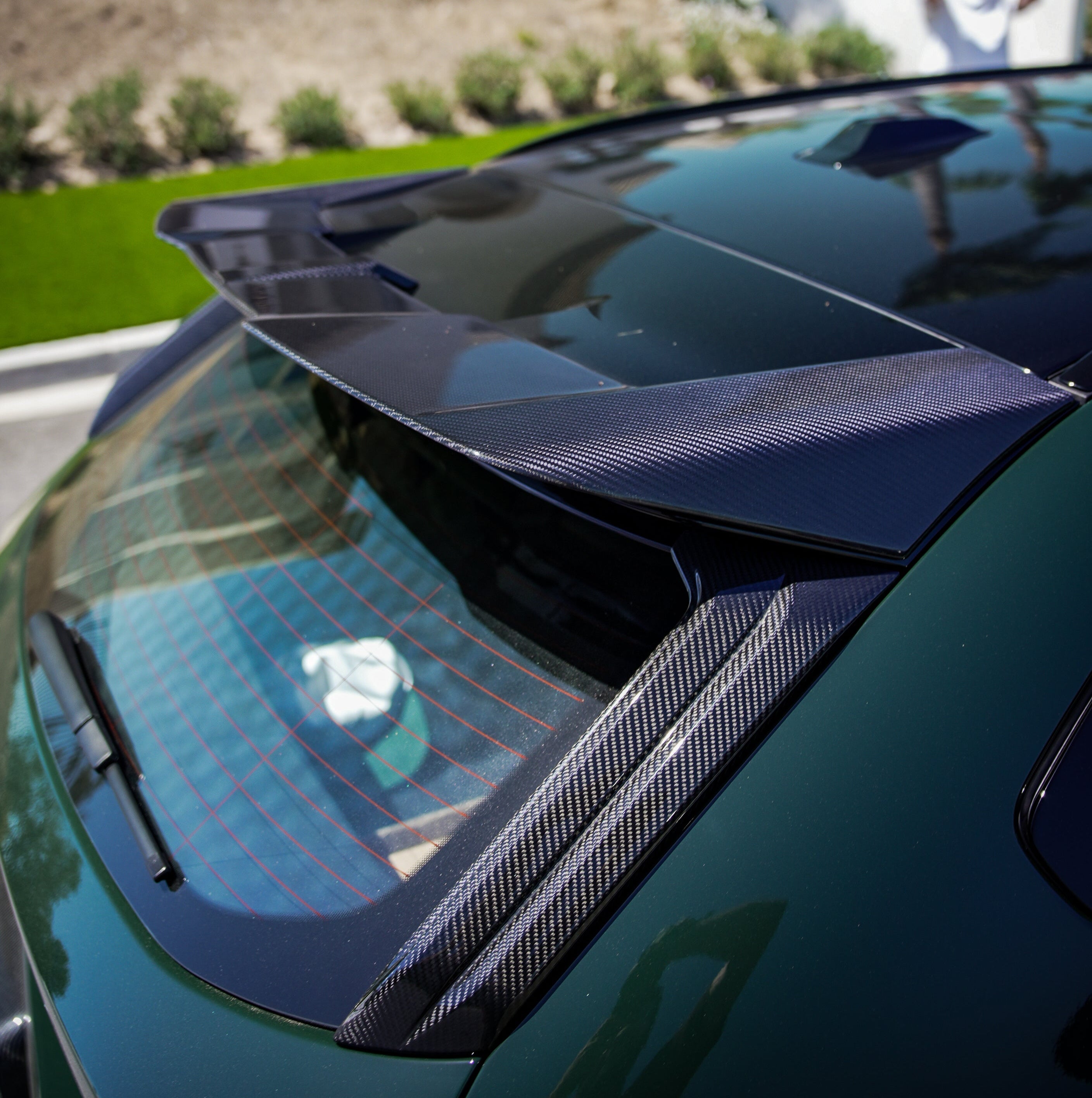 G99 M5 SQ Dry Carbon Upper Spoiler