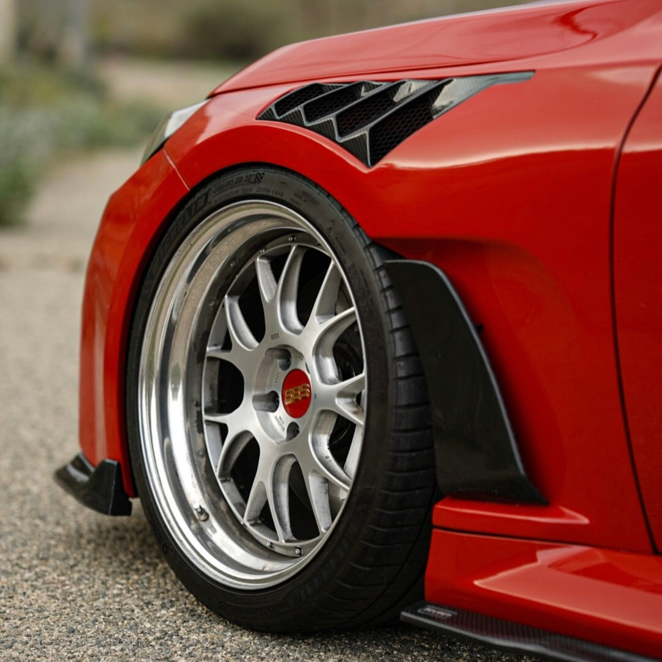 G87 M2 GT3 Style Vented Carbon Fenders