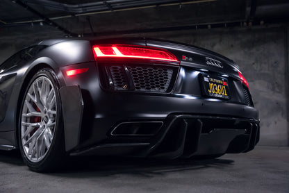 Audi R8 Carbon Fiber Rear Splitter/Spats V Style