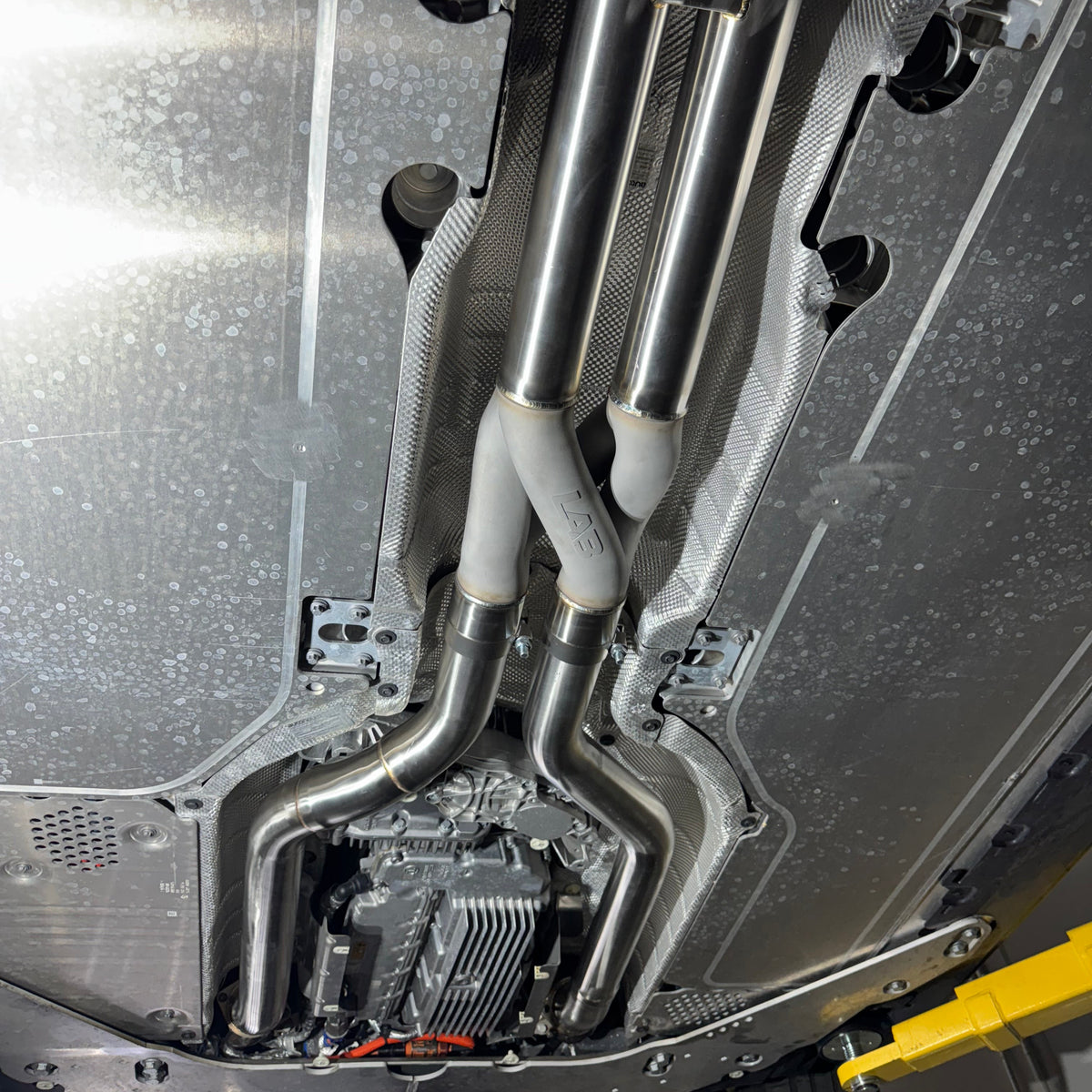 LAB BMW G90 G99 M5 Z-Pipe Midpipe (2025+)
