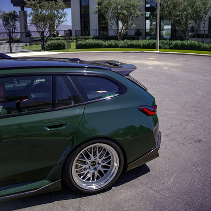 G99 M5 SQ Dry Carbon Upper Spoiler