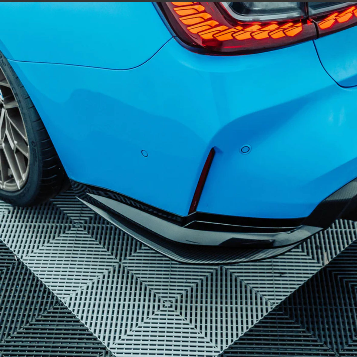 G80 M3 Extensions Carbon Fiber Rear Splitter Diffuser Side