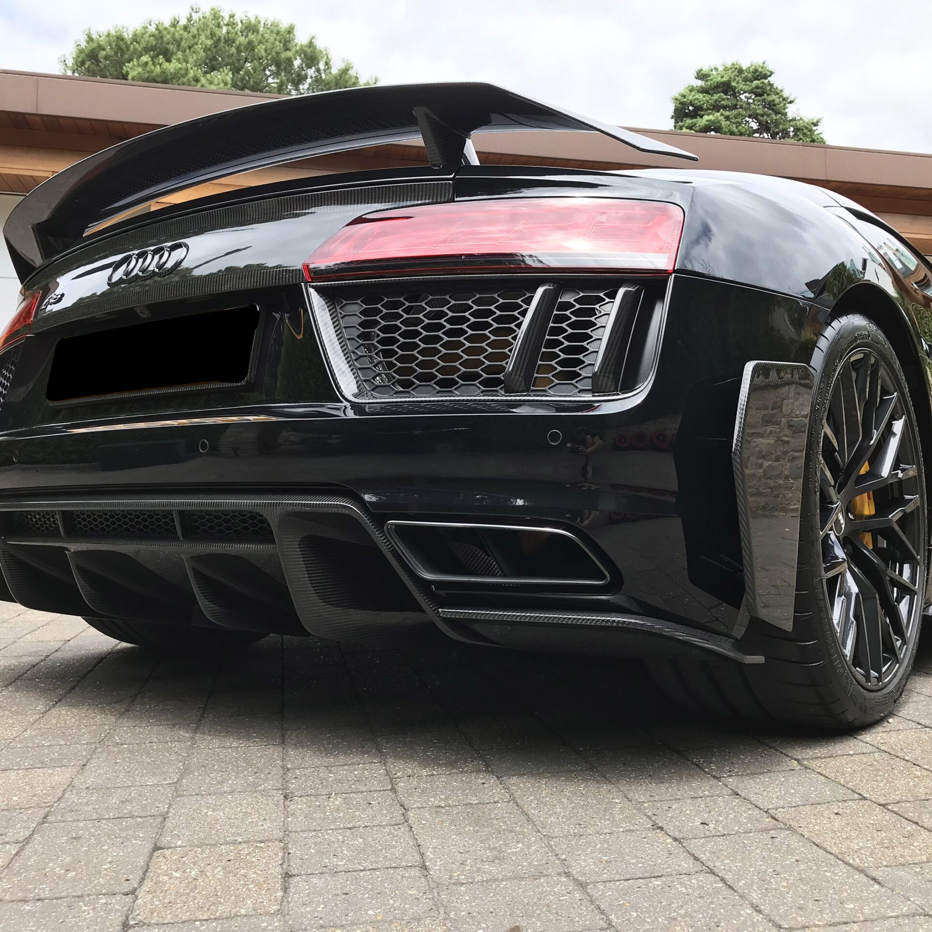 Audi R8 Carbon Fiber Front Rear Bumper Sides